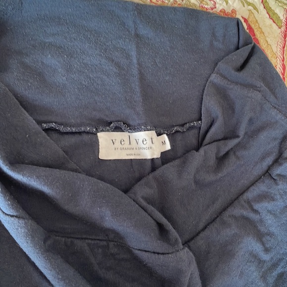 Velvet skirt , Med premium condition - Picture 2 of 3